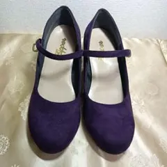 ストラップ付きパンプス 紫