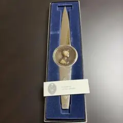 Item thumbnail for item 42a3f330-1636-4a83-96ed-4ed29e8742c1