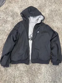 adidas フード付きジャンパー 黒