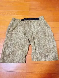 ◇ THE NORTH FACE カーキ ストライプ柄 ショートパンツ M ◇