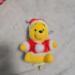 くまのプーさん サンタ　クリスマス　ぬいぐるみバッジ