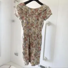 Ann Taylor フラワープリント 半袖ワンピース サイズ2のサムネイル