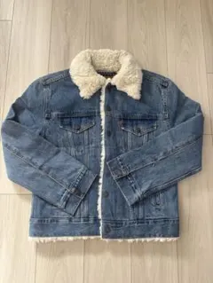 新品　Levi's ボア付きデニムジャケット　レディースXS 冬着