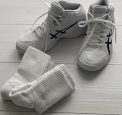 asics 21.5cmバスケットシューズ、ソックス