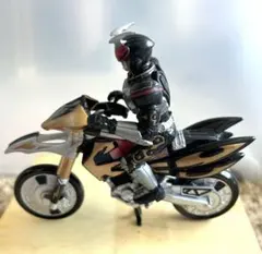 仮面ライダーカリス ライトアップ胸像モデル 開封品 - メルカリ