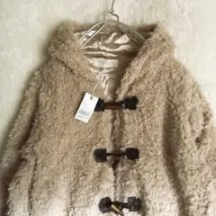 フード付きベージュフェイクファーコートM ショート丈 ダッフルコート