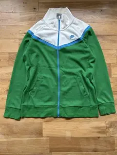 Item thumbnail for item 8565c4d6-c6a3-45f7-9c69-d0fea958308d