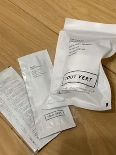 新品TOUT VERT クリスタルパウダー& しっとり補充液のセット