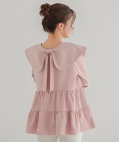 Fit more バックリボンカラーパールボタンペプラムブラウス