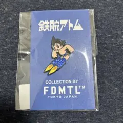 値下げ！鉄腕アトム ピンバッジ 透明ケース付き 送料無料】鉄腕アトム ピンバッジ 限定版 アトム走る☆レア