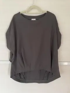 コットンバックタックフレンチプルオーバー