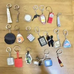 100個！フランス ヴィンテージ キーホルダー まとめ ロット レトロ K5 100個！フランス ヴィンテージ キーホルダー まとめ ロット