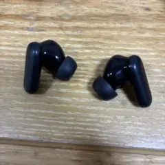 ブラック ワイヤレスイヤホン インイヤー型