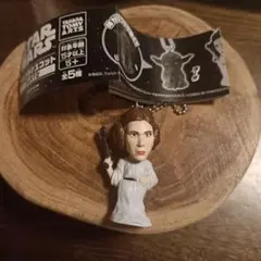 スターウォーズ レイア姫 ガチャガチャ プラプラマスコット 首振り人形