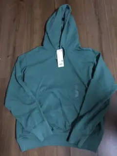 ユニクロ　スウェットプルパーカ　53green タグ付き未使用