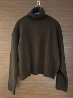 【未着用】ZARA ダークブラウン タートルネックセーター