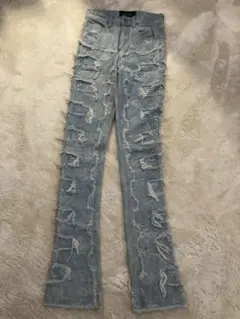 ライトブルーダメージフレアパンツ