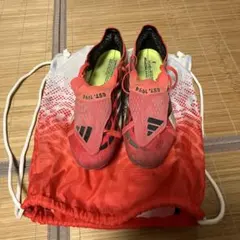 adidas PREDATOR サッカースパイク 土と人工芝のサムネイル
