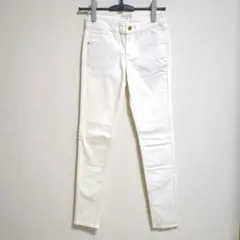 earth ホワイト スキニーパンツ