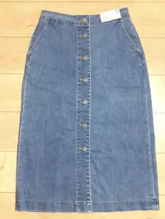 ユニクロ　デニムフロントボタンミディスカート