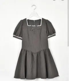 evelyn スクエアネックフレアワンピース グレー