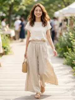 最終価格ベージュフリーサイズふわふわ柔らか素材フレアパンツスカートのようなパンツ