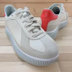 オニツカタイガー デレシティ ベージュ 24.5センチ