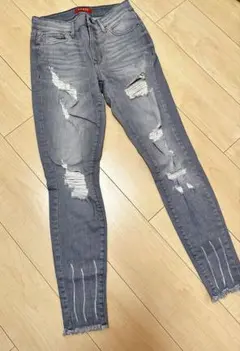 GUESS ダメージスキニーデニム　26