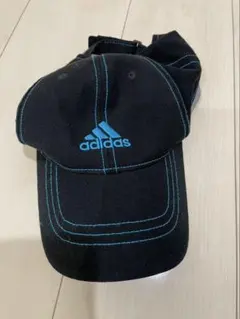 adidas ストライプステッチ キャップ 黒