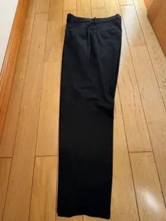 ユニクロレディース黒 スラックス②