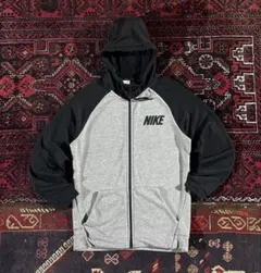 メ*4様 NIKE ナイキ ワンポイントロゴ フルジップ パーカー ブラック×グ