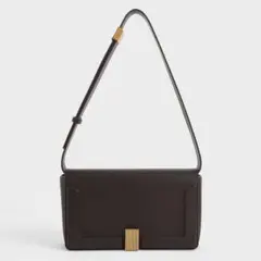CHARLES & KEITH エリスターンロック　ショルダーバッグ　ブラウン