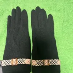 い*う様 新品未使用 BURBERRY ブラック手袋 Mサイズ チェック柄