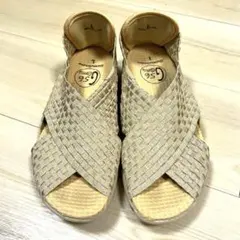 Gomu 56 ゴムゴム　サンダル　スリッポン　ベージュ　Lサイズのサムネイル