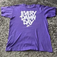 紫 Tシャツ