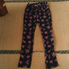 花柄のズボン