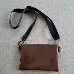 ブラウン パテントレザー ショルダーバッグ