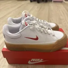 ナイキ　ウィメンズ　コート　レガシー　リフト