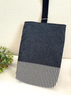 Item thumbnail for item b64155e2-2c56-435b-a4b1-67141a7414e9