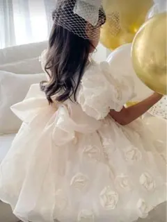 ドレスのサムネイル