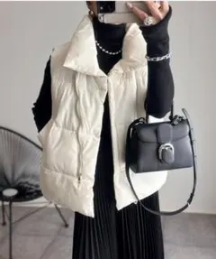 Ada. アイボリー ダウンベスト