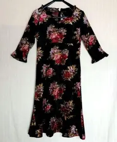 花柄フレアスリーブミディ丈ワンピース　七分袖　L～LL
