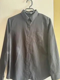 黒シャツ　長袖　襟付き