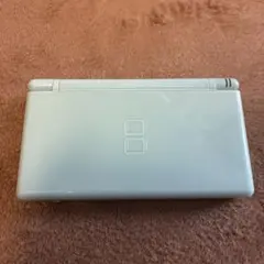 DS Lite 充電器オマケ付き　タッチペン⭕️
