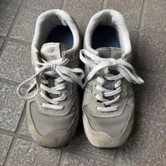 New Balance 574 スニーカー グレーのサムネイル