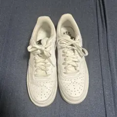 NIKE ホワイト/ブラウン スニーカー　コートビジョン