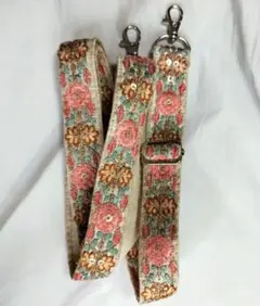 インド刺繍の花柄 スマホショルダーストラップ