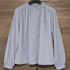 N.ナチュラルビューティーベーシック　パールボタン付きシフォンブラウス