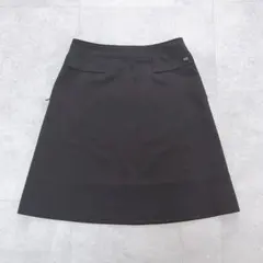 美品✨FOXEY フォクシー スカート 台形 フレア 黒 40 ロゴプレートのサムネイル