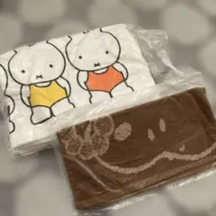 新品未開封ミッフィースナップボタン付タオル&スヌーピーハンドタオルセット　ミスド